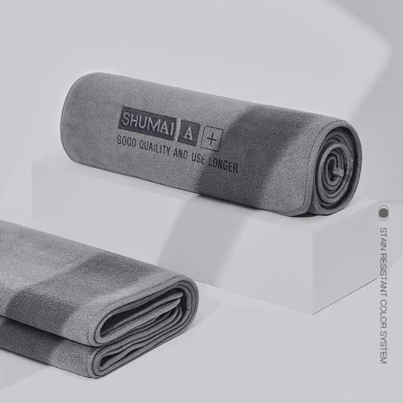 High-quality microfiber cloth for **cleaning** and **drying** cars.